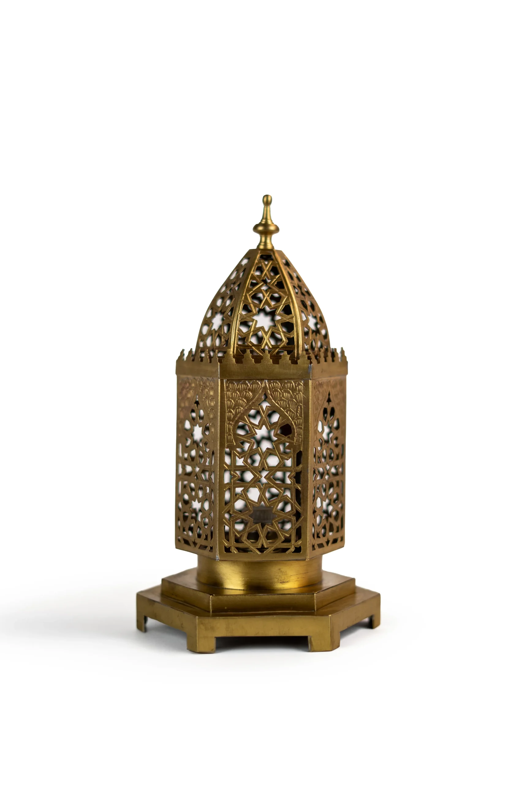Moroccan Table Lamp – Antique Brass Dome Design with Vintage Filigree Pattern