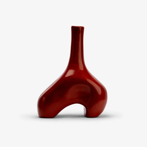 Red Sculptural Ceramic Vase – Modern Artistic Home Decor